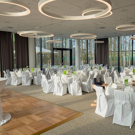 Courtyard By Marriott Wolfsburg Hotel Exterior photo