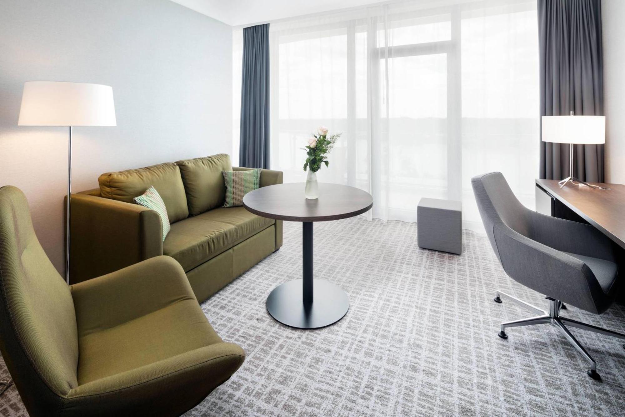 Courtyard By Marriott Wolfsburg Hotel Exterior photo